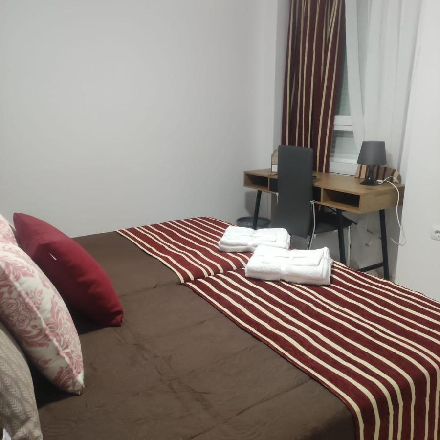 Jt Chiclana, ,parking, Aire, Wifi, Tv, Terraza Apartment *
