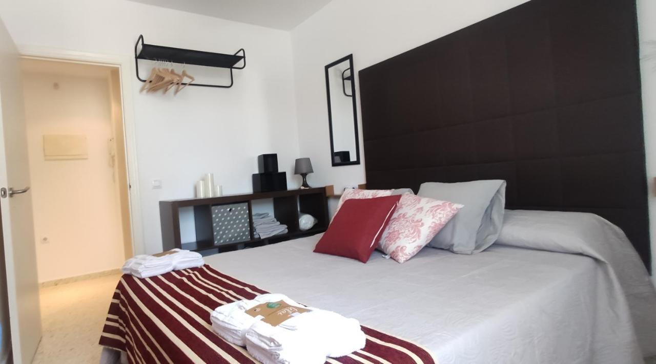 Apartment Jt Chiclana, ,parking, Aire, Wifi, Tv, Terraza *